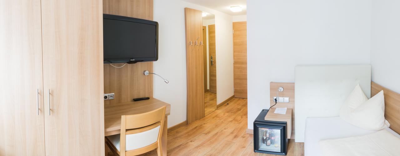 Hotel Gasthof Zur Post Obernberg am Inn Buitenkant foto