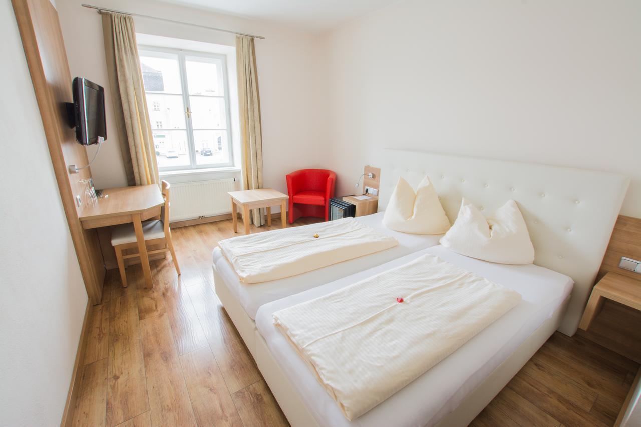 Hotel Gasthof Zur Post Obernberg am Inn Buitenkant foto