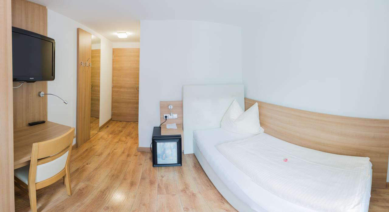 Hotel Gasthof Zur Post Obernberg am Inn Buitenkant foto